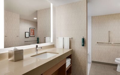 DoubleTree by Hilton Columbus Dublin