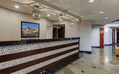 Drury Inn & Suites Columbus Dublin