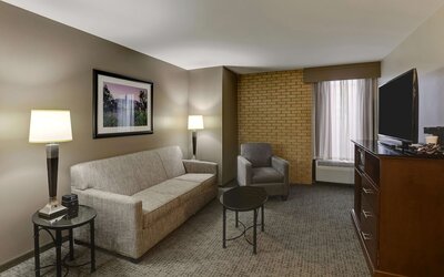 Drury Inn & Suites Columbus Dublin