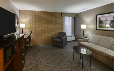 Drury Inn & Suites Columbus Dublin