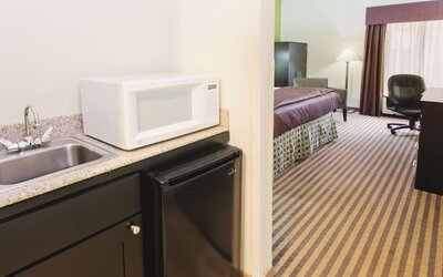 La Quinta Inn & Suites by Wyndham Columbus - Grove City
