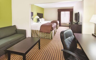 La Quinta Inn & Suites by Wyndham Columbus - Grove City