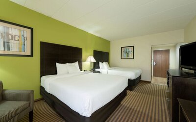 La Quinta Inn & Suites by Wyndham Columbus - Grove City