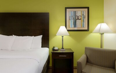 La Quinta Inn & Suites by Wyndham Columbus - Grove City