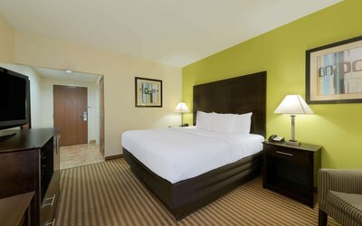 La Quinta Inn & Suites by Wyndham Columbus - Grove City