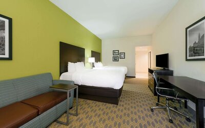 La Quinta Inn & Suites by Wyndham Columbus - Grove City