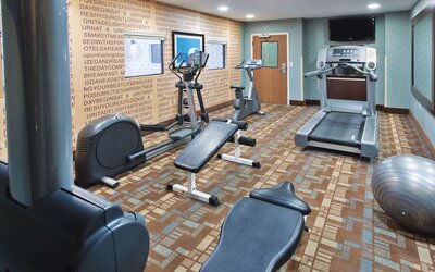 La Quinta Inn & Suites by Wyndham Columbus - Grove City