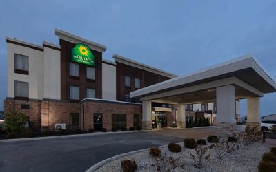 La Quinta Inn & Suites by Wyndham Columbus - Grove City