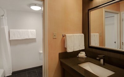 Courtyard by Marriott Columbus Dublin