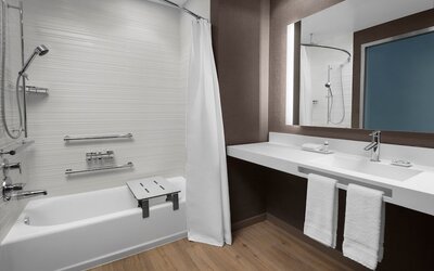 AC Hotel by Marriott Columbus Downtown
