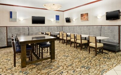 Crowne Plaza Columbus North- Worthington by IHG