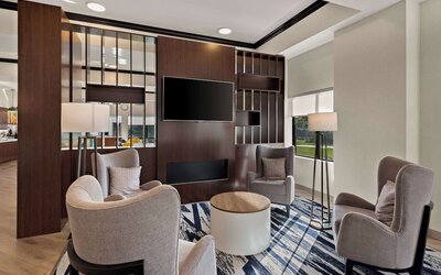 Comfort Suites Columbus East Broad