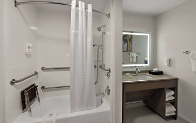 Comfort Suites Columbus East Broad