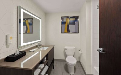 Comfort Suites Columbus East Broad