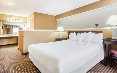 Hawthorn Extended Stay by Wyndham Columbus North