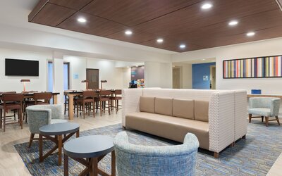 Holiday Inn Express & Suites Columbus Airport East by IHG