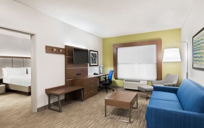 Holiday Inn Express & Suites Columbus Airport East by IHG