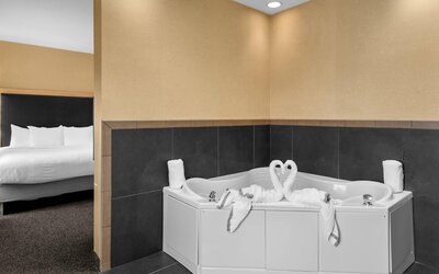 Cambria Hotel Columbus - Polaris