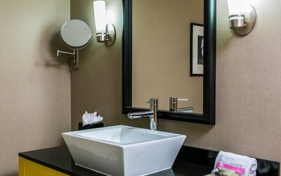 Cambria Hotel Columbus - Polaris