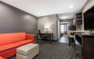 Hawthorn Extended Stay by Wyndham Columbus West