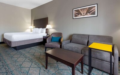 La Quinta Inn & Suites by Wyndham Columbus West - Hilliard