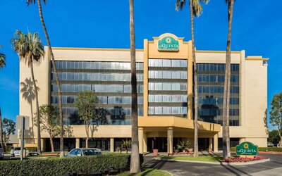 La Quinta Inn & Suites by Wyndham Buena Park