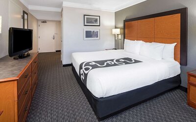 La Quinta Inn & Suites by Wyndham Buena Park