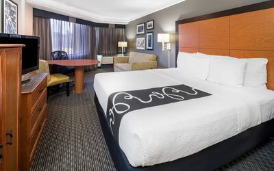 La Quinta Inn & Suites by Wyndham Buena Park