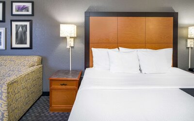 La Quinta Inn & Suites by Wyndham Buena Park