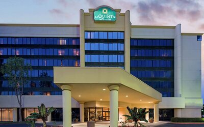La Quinta Inn & Suites by Wyndham Buena Park