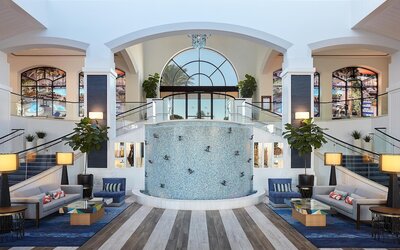 The Waterfront Beach Resort, A Hilton Hotel