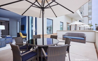 The Waterfront Beach Resort, A Hilton Hotel