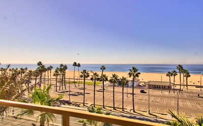 The Waterfront Beach Resort, A Hilton Hotel