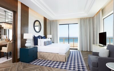 The Waterfront Beach Resort, A Hilton Hotel