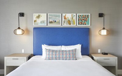 The Waterfront Beach Resort, A Hilton Hotel