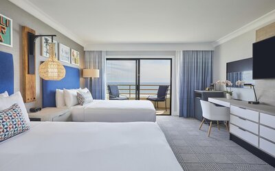 The Waterfront Beach Resort, A Hilton Hotel