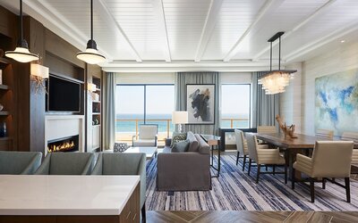 The Waterfront Beach Resort, A Hilton Hotel