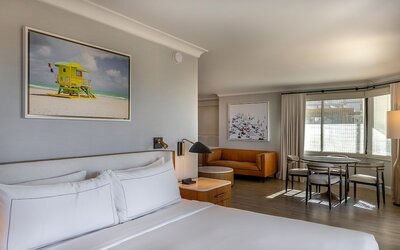 The Waterfront Beach Resort, A Hilton Hotel