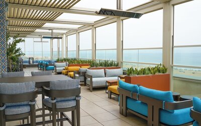 The Waterfront Beach Resort, A Hilton Hotel