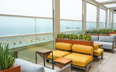 The Waterfront Beach Resort, A Hilton Hotel
