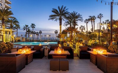 The Waterfront Beach Resort, A Hilton Hotel