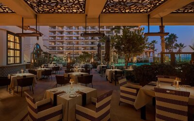 The Waterfront Beach Resort, A Hilton Hotel