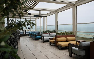 The Waterfront Beach Resort, A Hilton Hotel