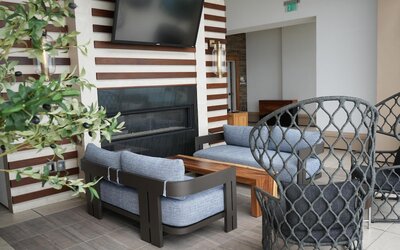 The Waterfront Beach Resort, A Hilton Hotel