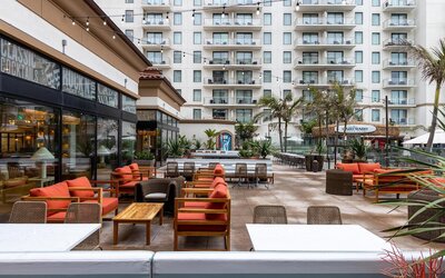 The Waterfront Beach Resort, A Hilton Hotel
