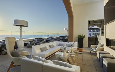The Waterfront Beach Resort, A Hilton Hotel