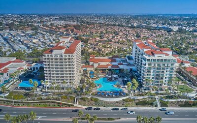 The Waterfront Beach Resort, A Hilton Hotel