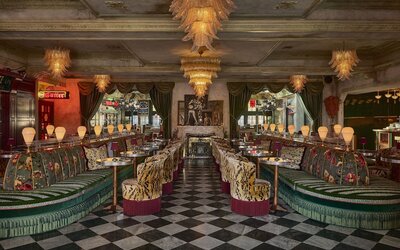 Lafayette Hotel & Club