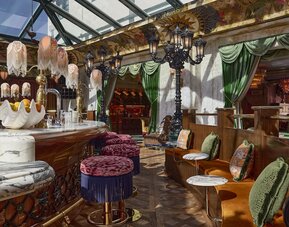 Lafayette Hotel & Club