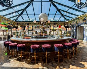 Lafayette Hotel & Club